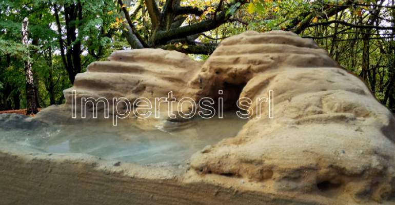 Arredare un giardino con laghetti o rocce artificiali