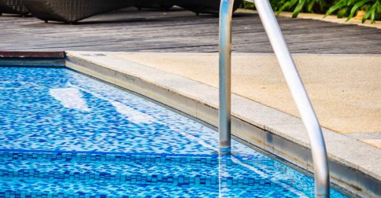 IMPERMEABILIZZARE LA PISCINA CON LA POLIUREA A SPRUZZO.